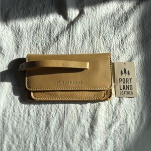 NWT Portland Leather in Metallic Champagne Color Leather Lily Wristlet